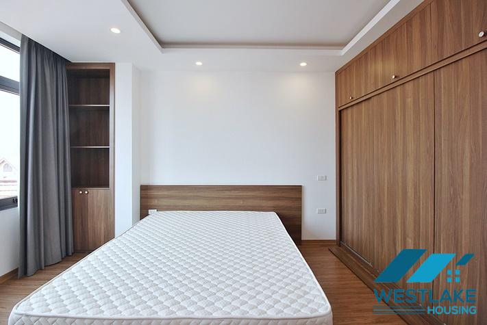 Căn Hộ Tuyệt Đẹp 2 phòng ngủ Với Ánh Sáng Tự Nhiên Tốt  Cho Thuê Tại Xuân Diệu, Tây Hồ, Hà Nội