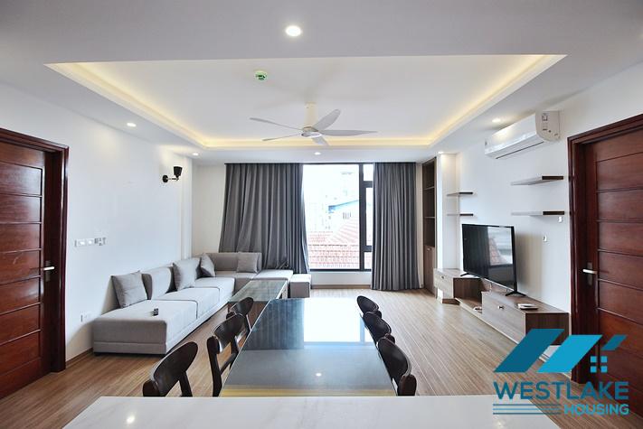 Căn Hộ Tuyệt Đẹp 2 phòng ngủ Với Ánh Sáng Tự Nhiên Tốt  Cho Thuê Tại Xuân Diệu, Tây Hồ, Hà Nội