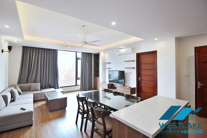 Căn Hộ Tuyệt Đẹp 2 phòng ngủ Với Ánh Sáng Tự Nhiên Tốt  Cho Thuê Tại Xuân Diệu, Tây Hồ, Hà Nội