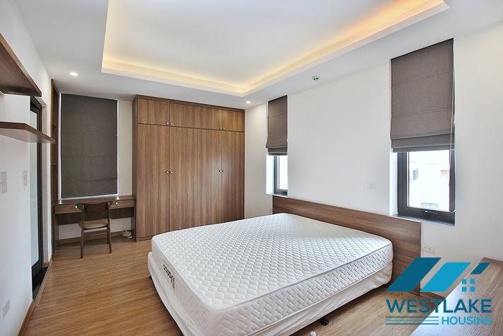 Căn Hộ Tuyệt Đẹp 2 phòng ngủ Với Ánh Sáng Tự Nhiên Tốt  Cho Thuê Tại Xuân Diệu, Tây Hồ, Hà Nội