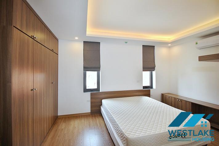 Căn Hộ Tuyệt Đẹp 2 phòng ngủ Với Ánh Sáng Tự Nhiên Tốt  Cho Thuê Tại Xuân Diệu, Tây Hồ, Hà Nội