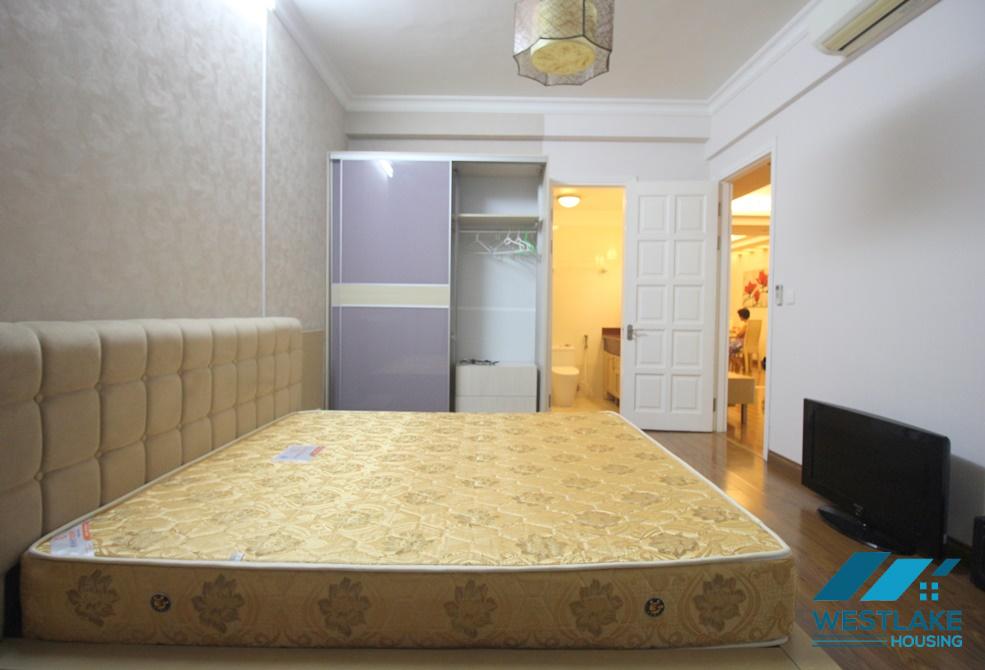 CHO THUÊ CĂN HỘ 3 PHÒNG NGỦ ĐẸP TẠI E4 CIPUTRA – MỚI CẢI TẠO, FULL NỘI THẤT
