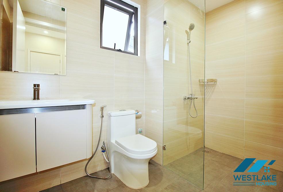 Cho thuê căn hộ 2 phòng ngủ mới xây tại Tô Ngọc Vân, Tây Hồ