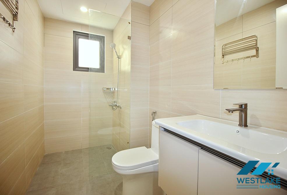 Cho thuê căn hộ 2 phòng ngủ mới xây tại Tô Ngọc Vân, Tây Hồ