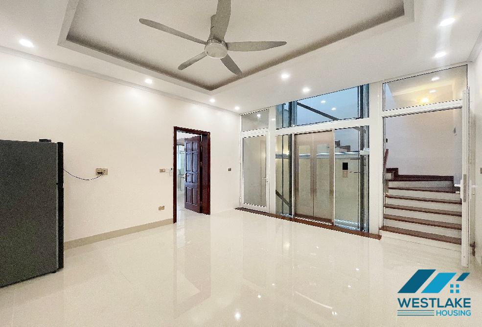 A beautiful villa with elevator for rent in T Block, Ciputra, Ha Noi