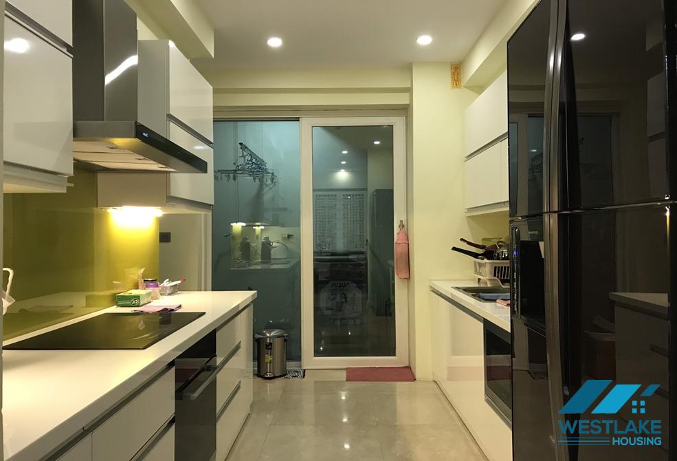 An affordable 3 bedrooms apartment in Ciputra for rent, Tay Ho, Ha Noi