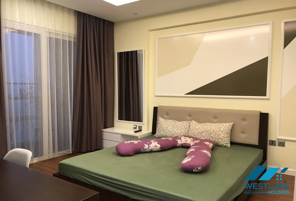 An affordable 3 bedrooms apartment in Ciputra for rent, Tay Ho, Ha Noi