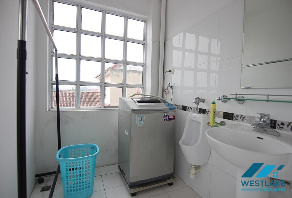 High floor, 02 bedrooms apartment for rent in Dang Thai Mai, Tay Ho, Ha Noi
