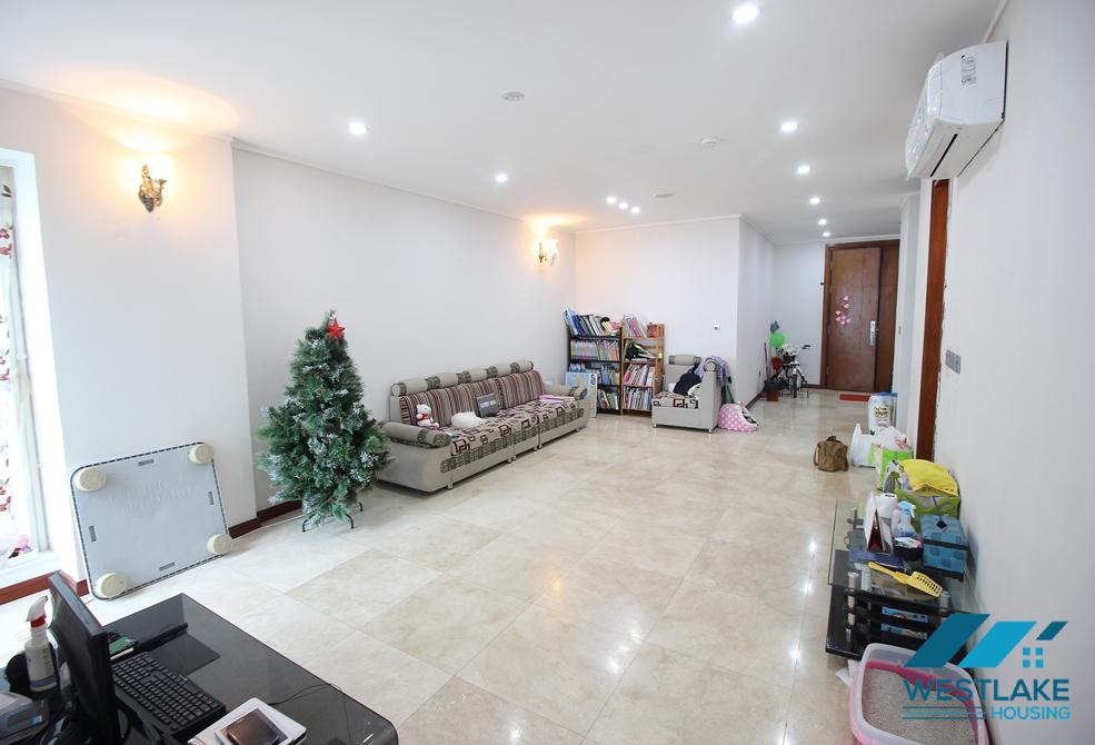 A beautiful apartment with full furnitures for rent in Ciputra International, Ha Noi