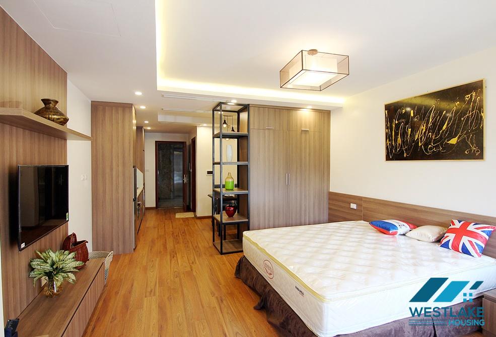 A lakeside studio for rent in Tay Ho, Ha Noi