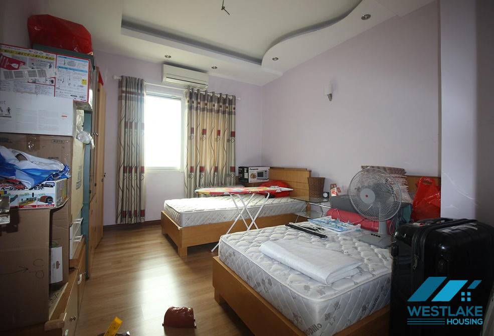 Cho thuê căn hộ 3 phòng ngủ tại tòa E Ciputra