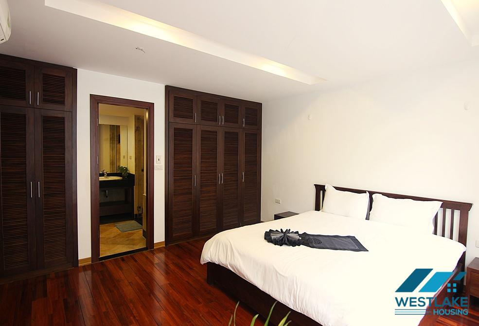 Spacious 3 bedrooms apartment with lake view for rent in Tay Ho, Ha Noi