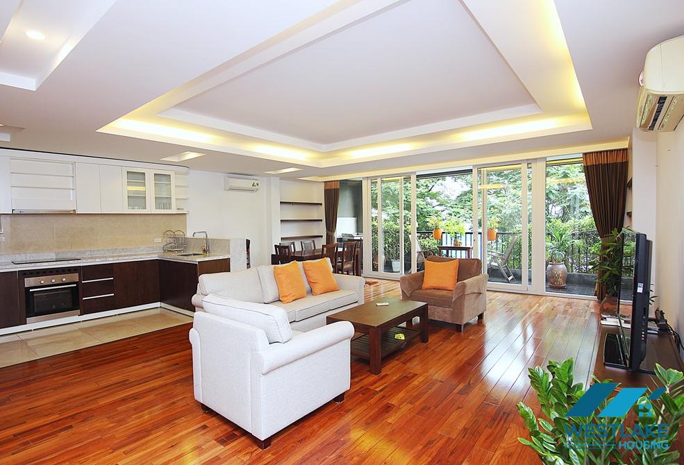 Spacious 3 bedrooms apartment with lake view for rent in Tay Ho, Ha Noi