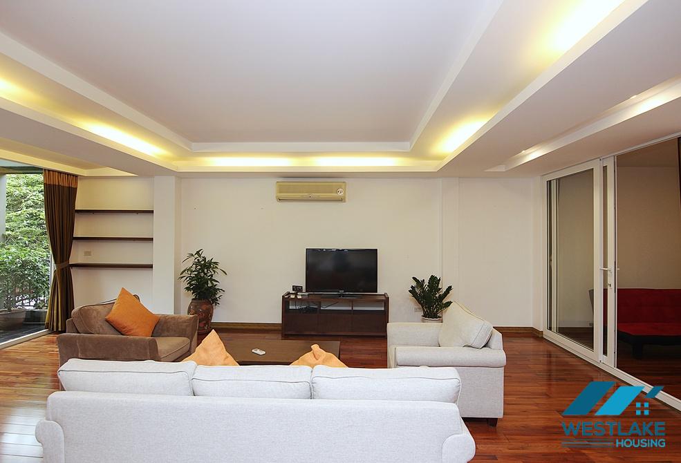 Spacious 3 bedrooms apartment with lake view for rent in Tay Ho, Ha Noi
