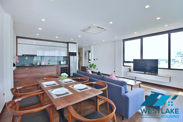 Cho Thuê Căn Hộ 2 Phòng Ngủ Mơi Đẹp, Ban Công Rộng Thoáng, View Hồ Tại Tây Hồ, Hà Nội