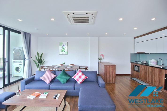 Cho Thuê Căn Hộ 2 Phòng Ngủ Mơi Đẹp, Ban Công Rộng Thoáng, View Hồ Tại Tây Hồ, Hà Nội
