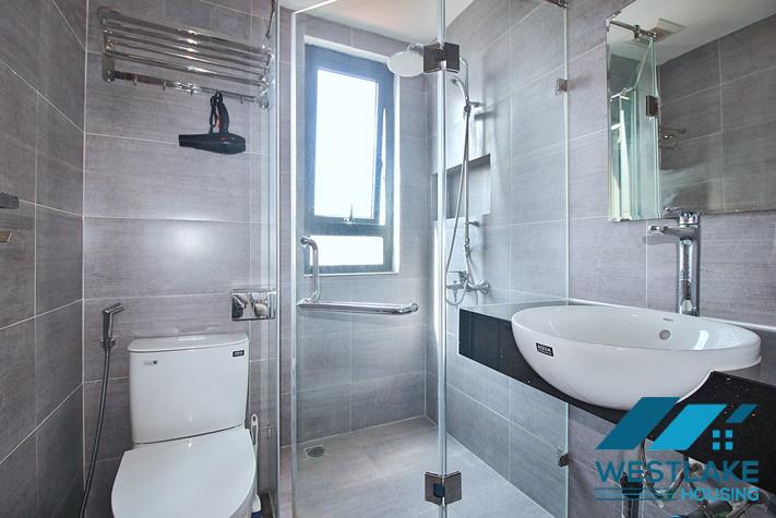 Cho Thuê Căn Hộ 2 Phòng Ngủ Mơi Đẹp, Ban Công Rộng Thoáng, View Hồ Tại Tây Hồ, Hà Nội