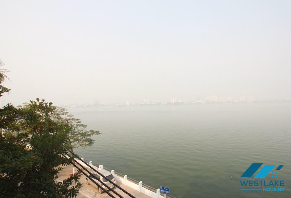 A nice house near the lake for rent in Tay Ho, Ha Noi