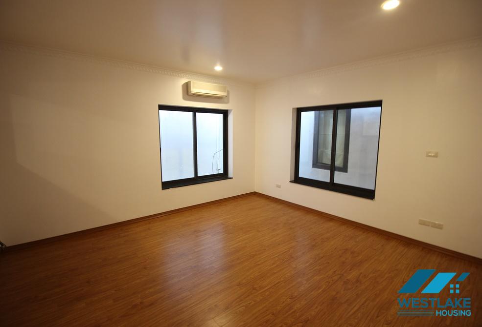 A spacious 5 bedroom house for rent in Dang Thai Mai, Tay Ho, Ha Noi