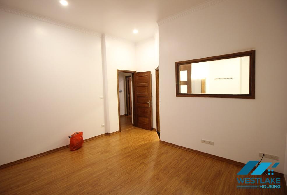 A spacious 5 bedroom house for rent in Dang Thai Mai, Tay Ho, Ha Noi