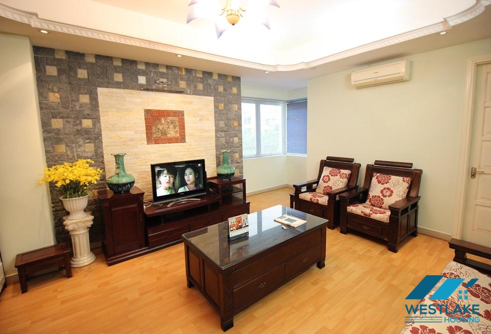 Cho thuê căn hộ 2 phòng ngủ đầy đủ nội thất tại tòa E5, Ciputra