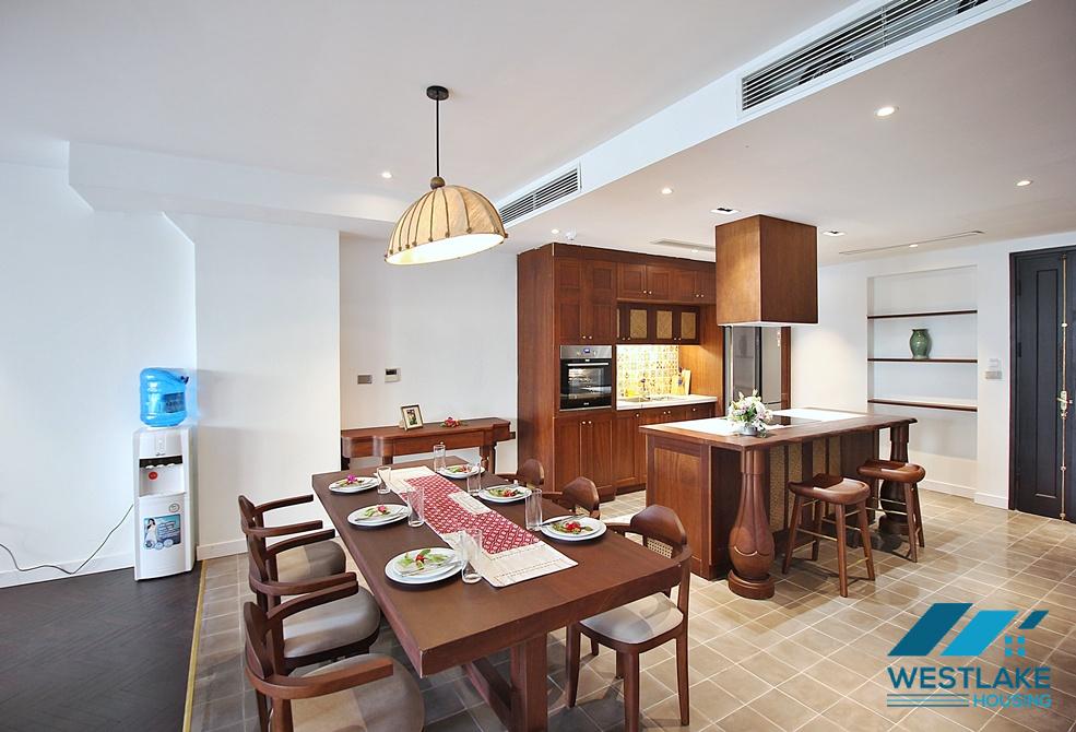 Gorgeous 4 bedrooms apartment for rent in Dang Thai Mai, Tay Ho, Ha Noi