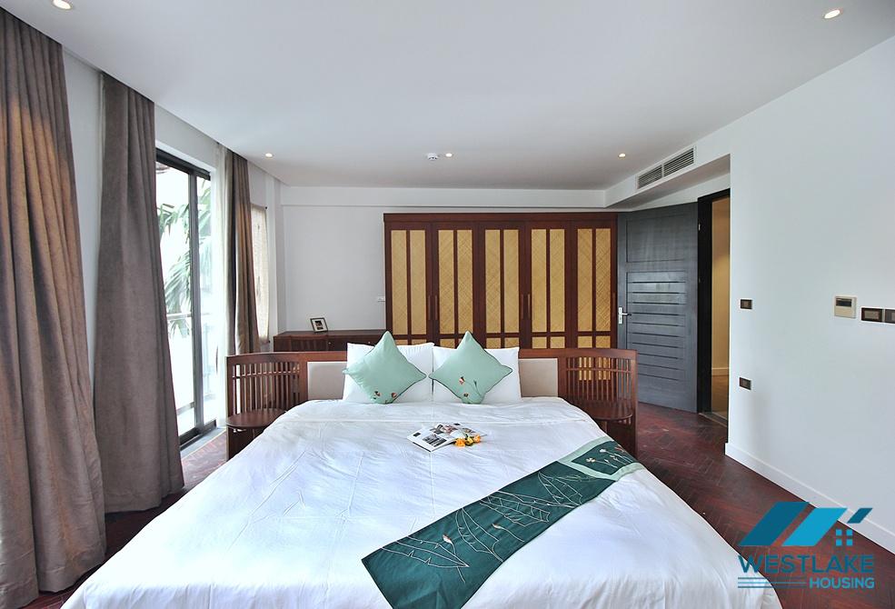 Gorgeous 4 bedrooms apartment for rent in Dang Thai Mai, Tay Ho, Ha Noi
