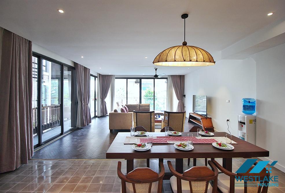 Gorgeous 4 bedrooms apartment for rent in Dang Thai Mai, Tay Ho, Ha Noi
