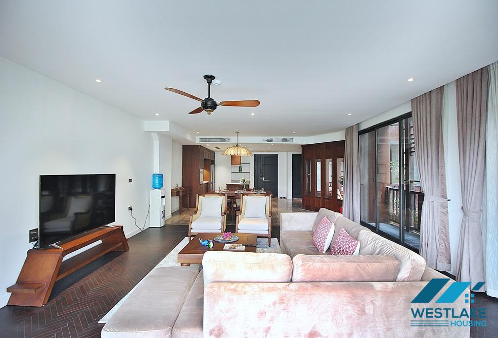  Gorgeous 4 bedrooms apartment for rent in Dang Thai Mai, Tay Ho, Ha Noi