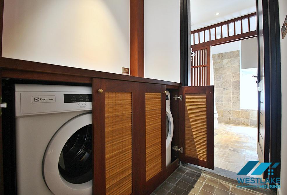 Gorgeous 4 bedrooms apartment for rent in Dang Thai Mai, Tay Ho, Ha Noi