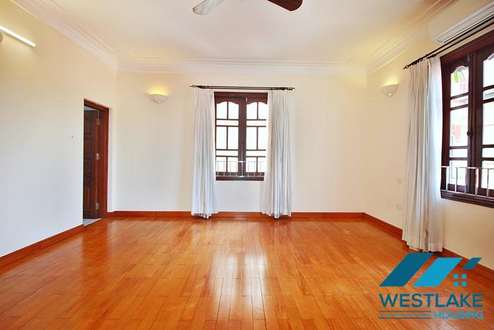 Biệt Thự 5 Phòng Ngủ Rộng, Đẹp Sáng Thoáng Có Hồ Bơi Cho Thuê Tại Tây Hồ, Hà Nội