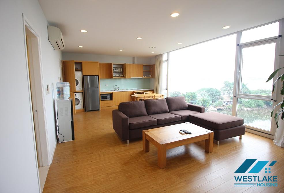 High floor lake side apartment for rent in Tay Ho, Ha Noi