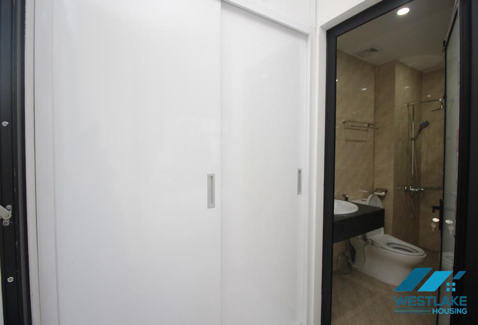 Cho Thuê Căn Hộ Một Phòng Ngủ Sáng Thoáng Tại Phố Xuân Diệu, Tây Hồ, Hà Nội