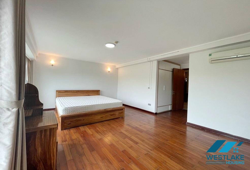 A newly and nice a partment for rent in L2 Ciputra, Tay Ho, Ha Noi