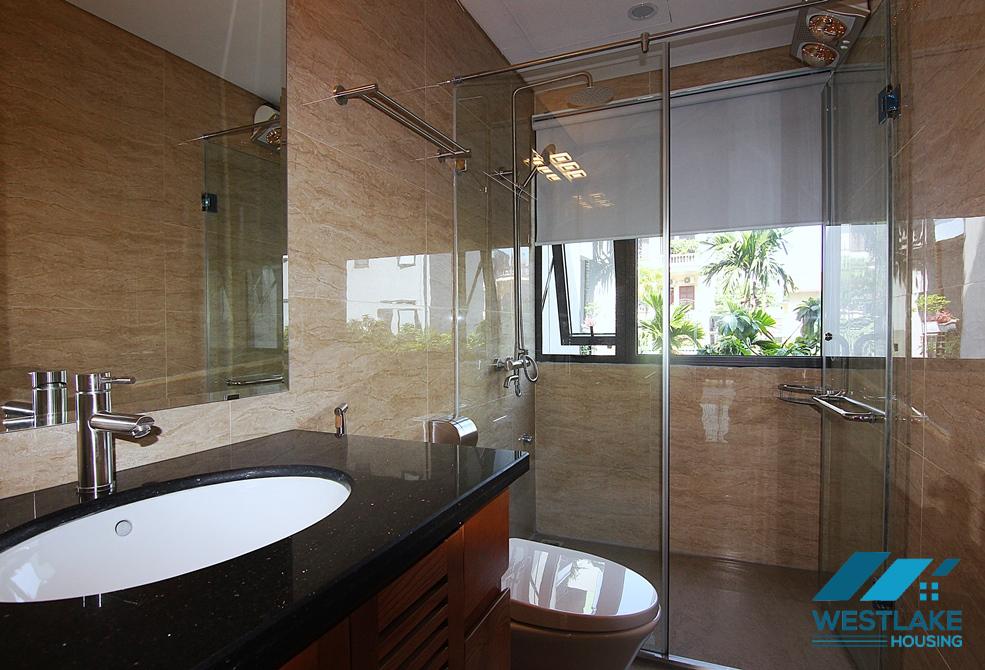 Cho Thuê Căn Hộ 2 Phòng Ngủ Đẹp, Ban Công, View Hồ, Thoáng Mát, Tại Phố Nhật Chiêu, Tây Hồ, Hà Nội