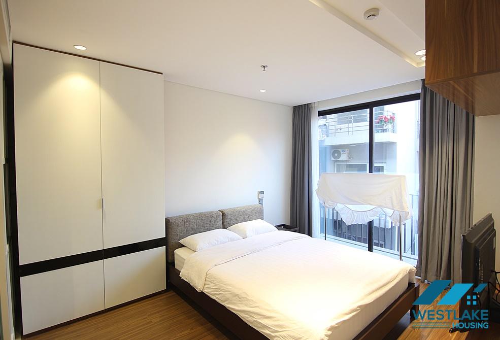 Lake view 2 bedroom apartment for rent in Yen phu, Tay Ho, Ha Noi