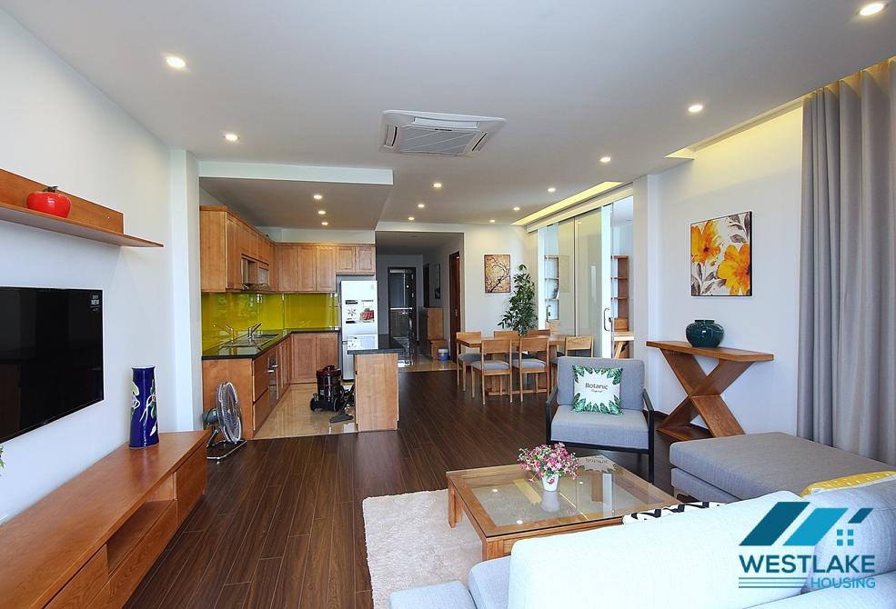 Căn Hộ 2 Phòng Ngủ Tuyệt Đẹp,Ban Công, View Hồ Sáng Thoáng Cho Thuê Tại Tây Hồ, Hà Nội