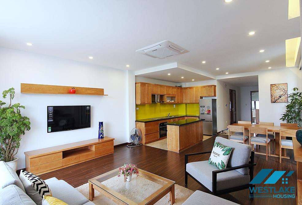 Căn Hộ 2 Phòng Ngủ Tuyệt Đẹp,Ban Công, View Hồ Sáng Thoáng Cho Thuê Tại Tây Hồ, Hà Nội