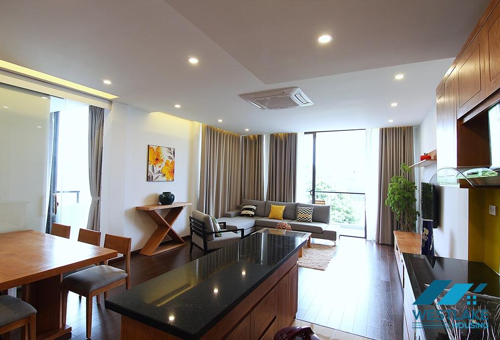 Căn Hộ 2 Phòng Ngủ Tuyệt Đẹp,Ban Công, View Hồ Sáng Thoáng Cho Thuê Tại Tây Hồ, Hà Nội
