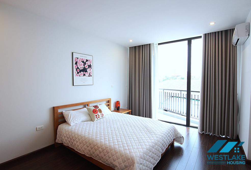 Căn Hộ 2 Phòng Ngủ Tuyệt Đẹp,Ban Công, View Hồ Sáng Thoáng Cho Thuê Tại Tây Hồ, Hà Nội