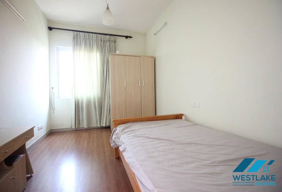 Cho thuê căn hộ 4 phòng ngủ giá rẻ tại Ciputra, Tây Hồ