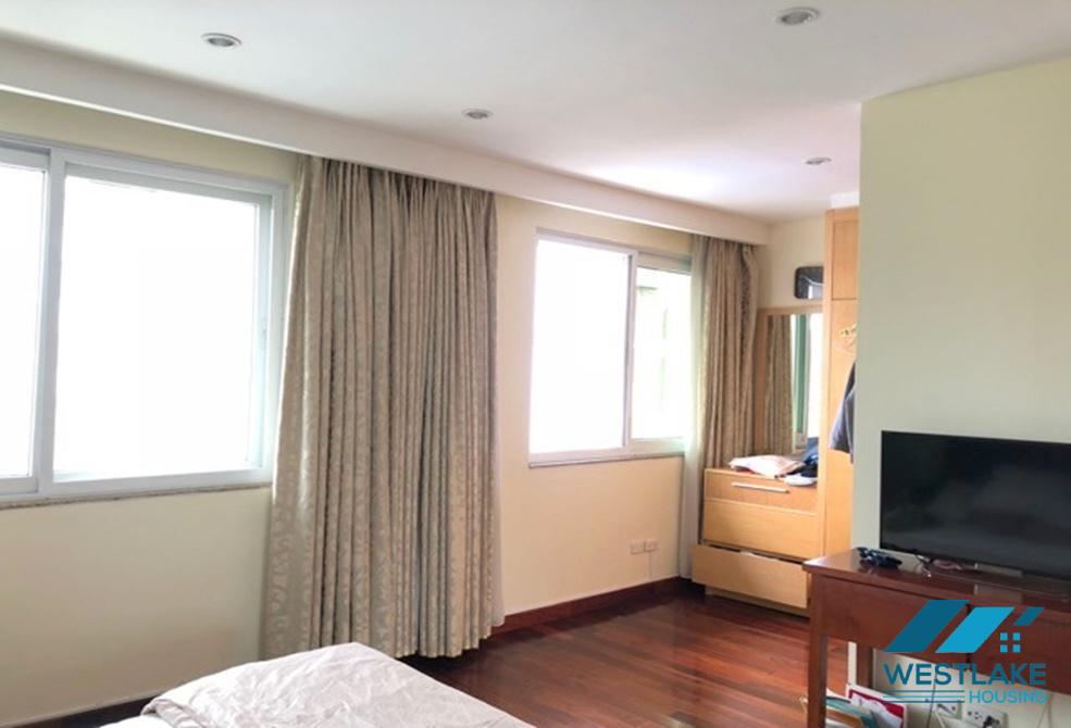 Cho thuê căn hộ hoàn thiện đẹp, 4 phòng ngủ tại Ciputra – Gần UNIS