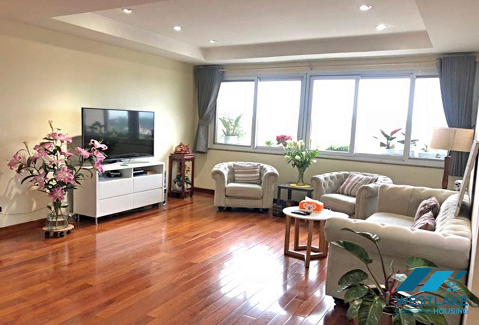 Cho thuê căn hộ hoàn thiện đẹp, 4 phòng ngủ tại Ciputra – Gần UNIS