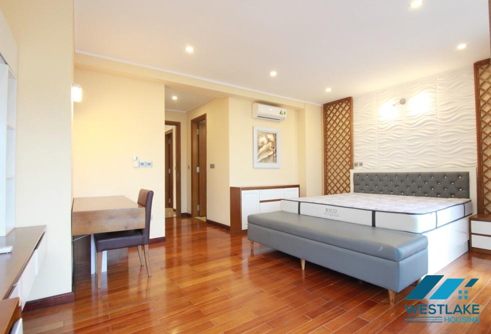 A charming and luxury 3 bedroom apartment for rent in Ciputra Compound
