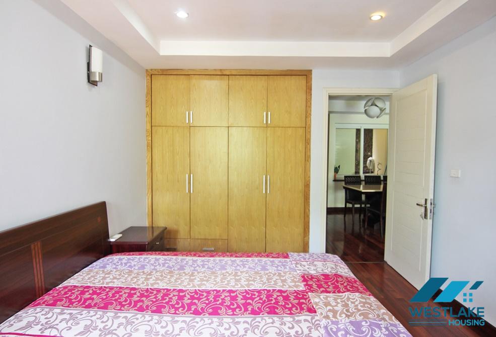 A lakeside 2 bedroom apartment for rent in Yen Phu, Tay Ho, Ha Noi