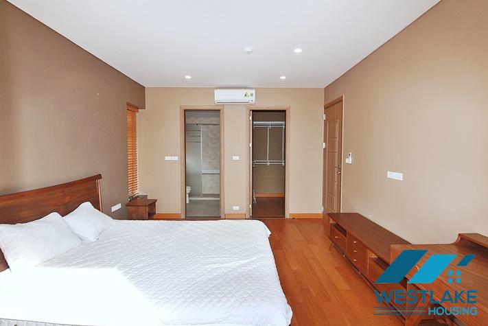 Căn Hộ Dịch Vụ 2 Phòng Ngủ Rông Đẹp, View Hồ Cho Thuê Trên Phố Tô Ngoc Vân Tây Hô, Hà Nội