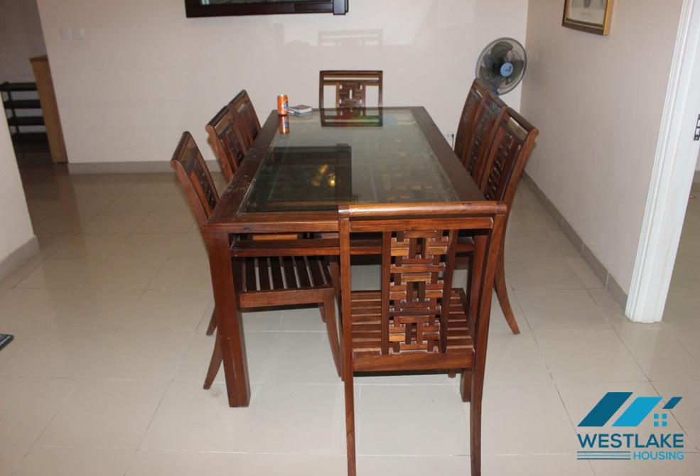 Cho thuê căn hộ 4 phòng ngủ tại tòa E, Ciputra, Tây Hồ
