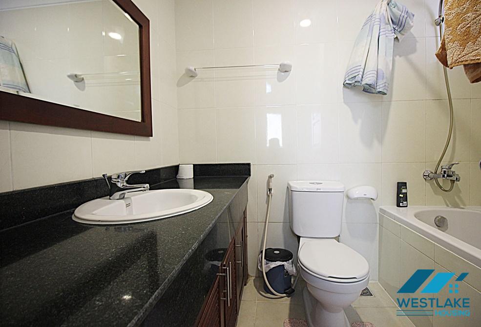Cho thuê căn hộ 4 phòng ngủ tại Ciputra, Tây Hồ, Hà Nội.