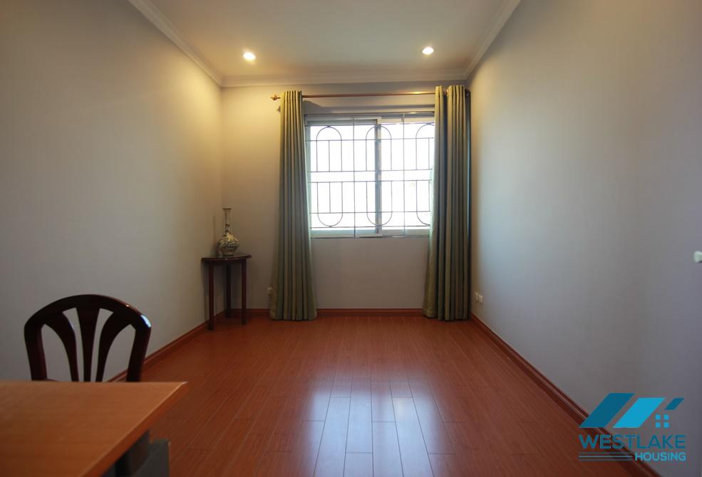 Cho thuê căn hộ cao cấp 4 phòng ngủ tại Ciputra Tây Hồ