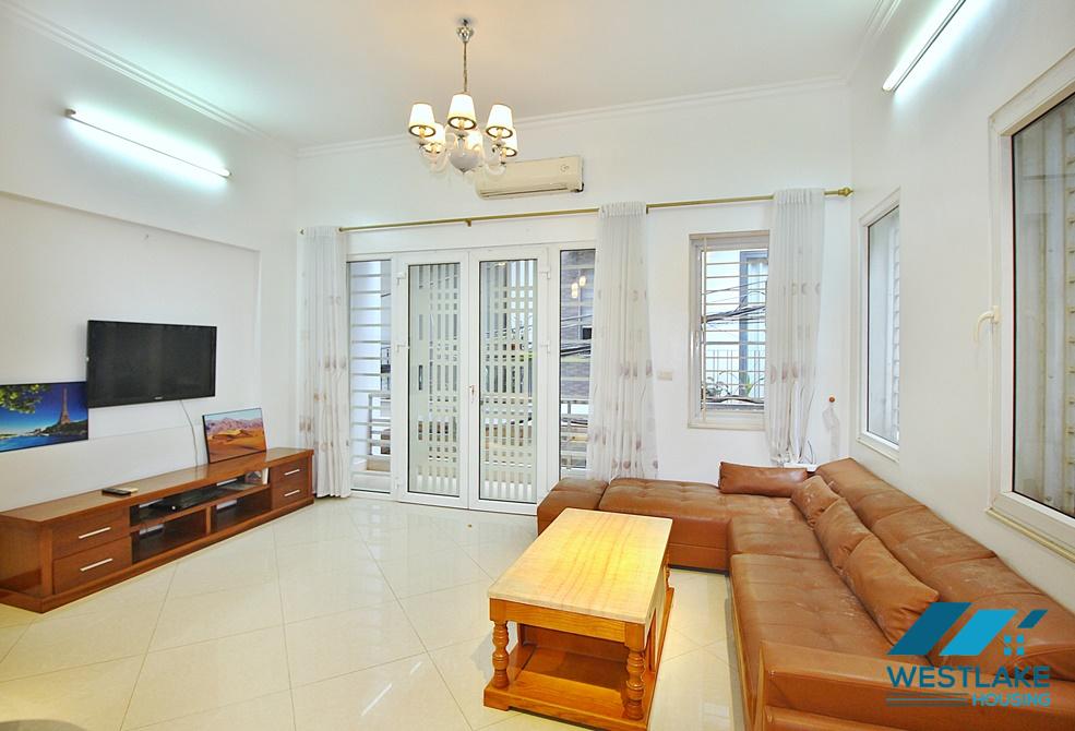 A bright 4 bedroom house for rent in Xuan Dieu, Tay Ho